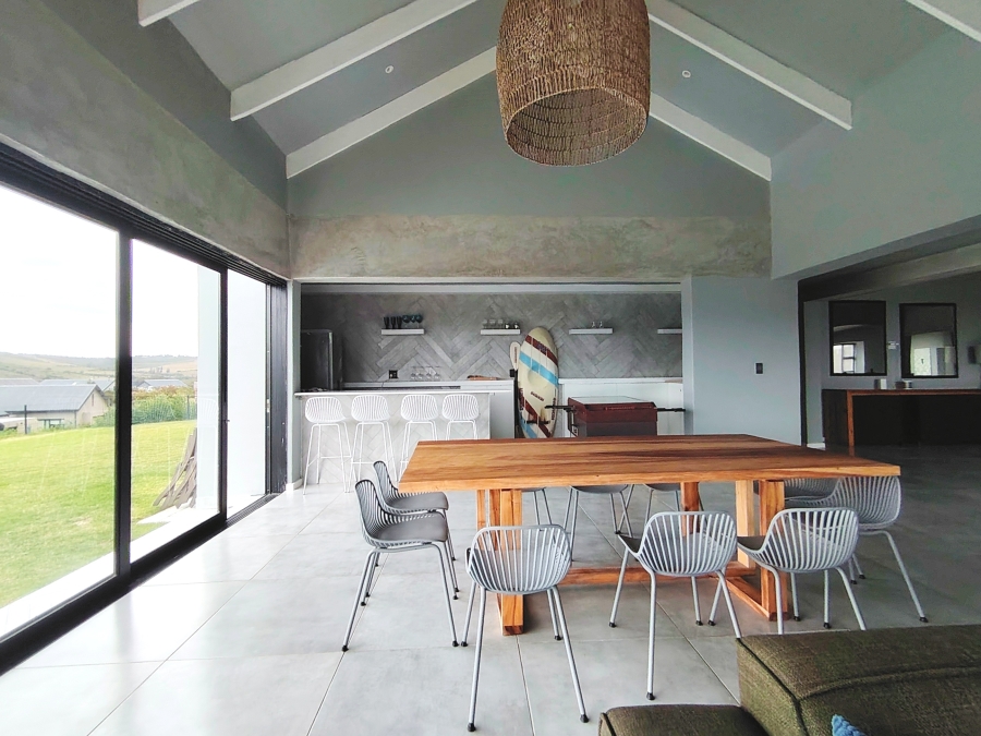 5 Bedroom Property for Sale in Brackenridge Western Cape